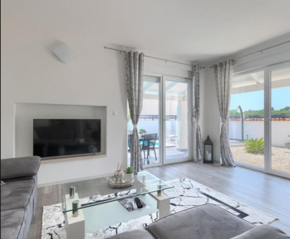 Villa Sarah Медулин Экстерьер фото