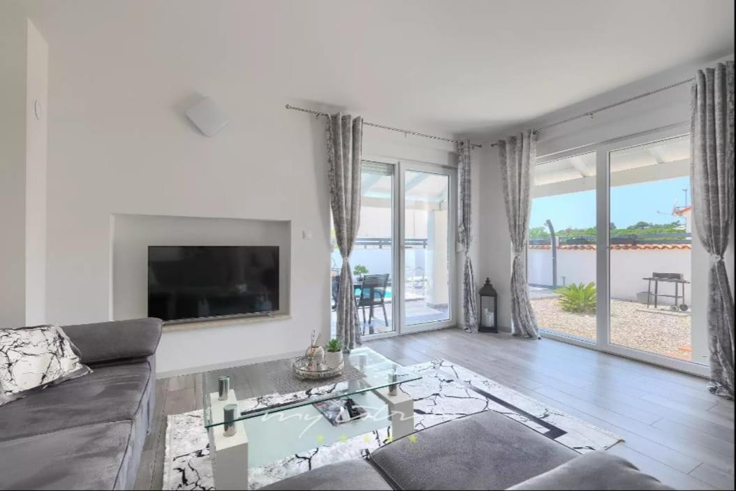Villa Sarah Медулин Экстерьер фото